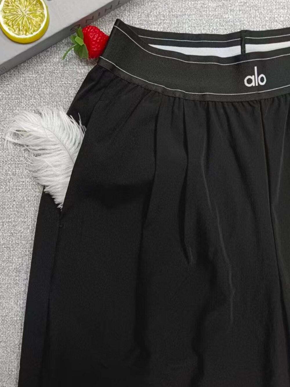 30” Inseam ALO Yoga Suit Up Flowy Wide-Leg Trouser🪕Regular👩‍🎓Elevated Casual - Picture 3 of 8